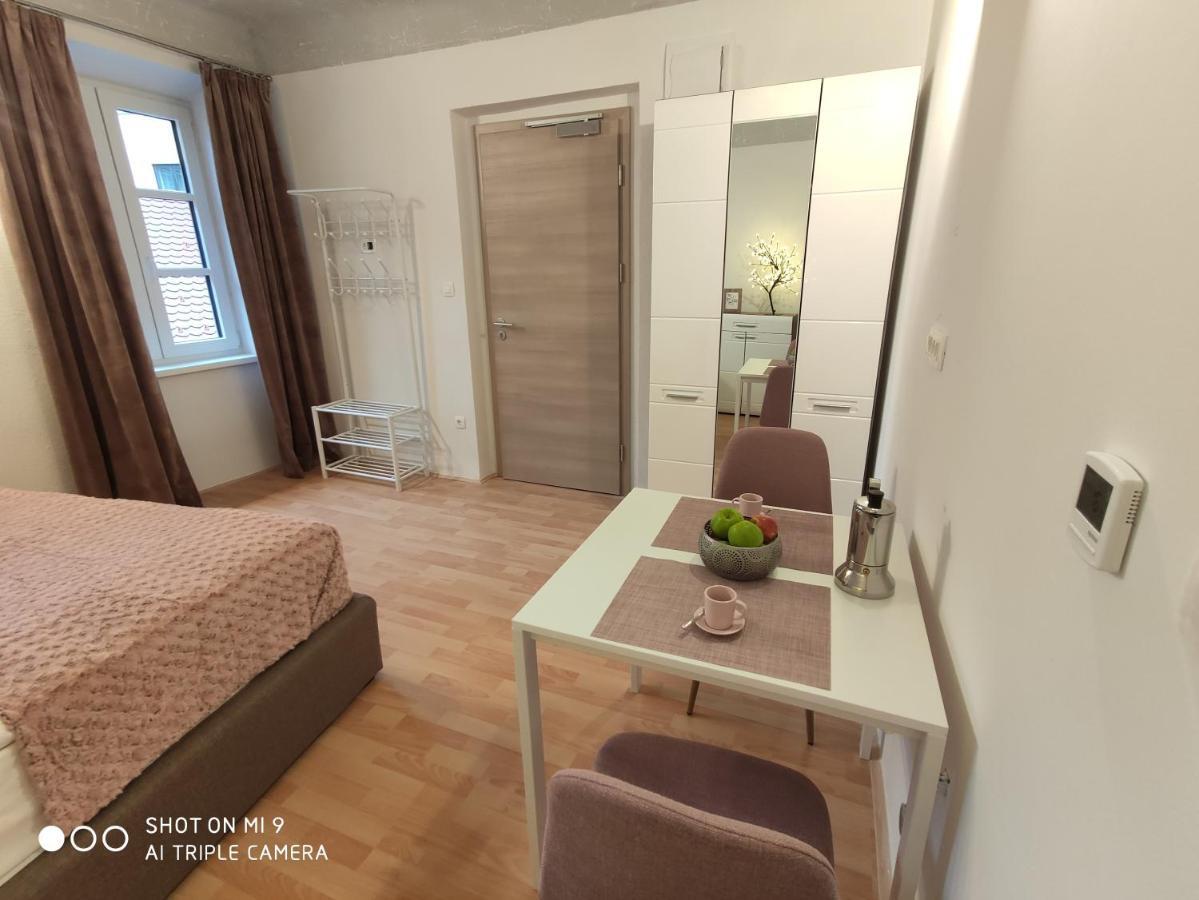 לובליאנה Aparthotel Cross Street 4 מראה חיצוני תמונה